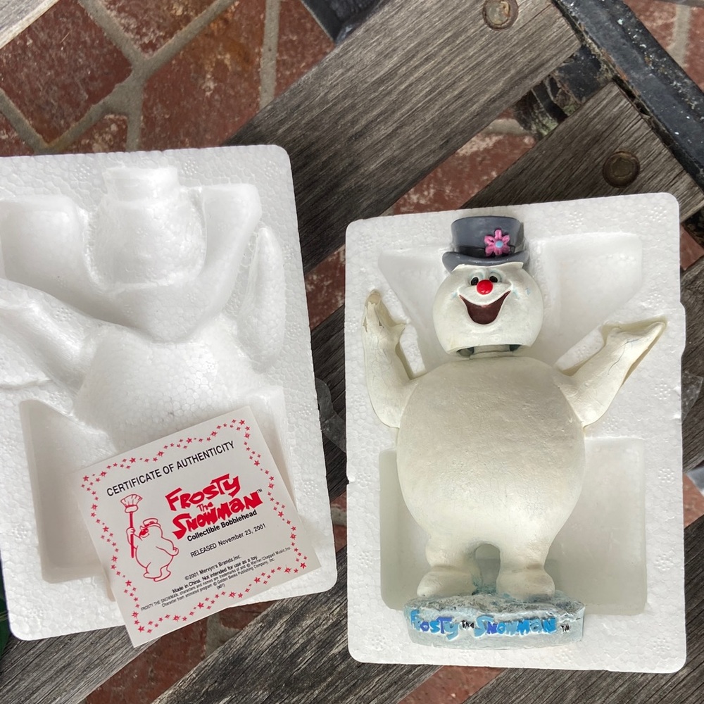 Frosty The Snowman Collectible Bobblehead Box - Green & Red